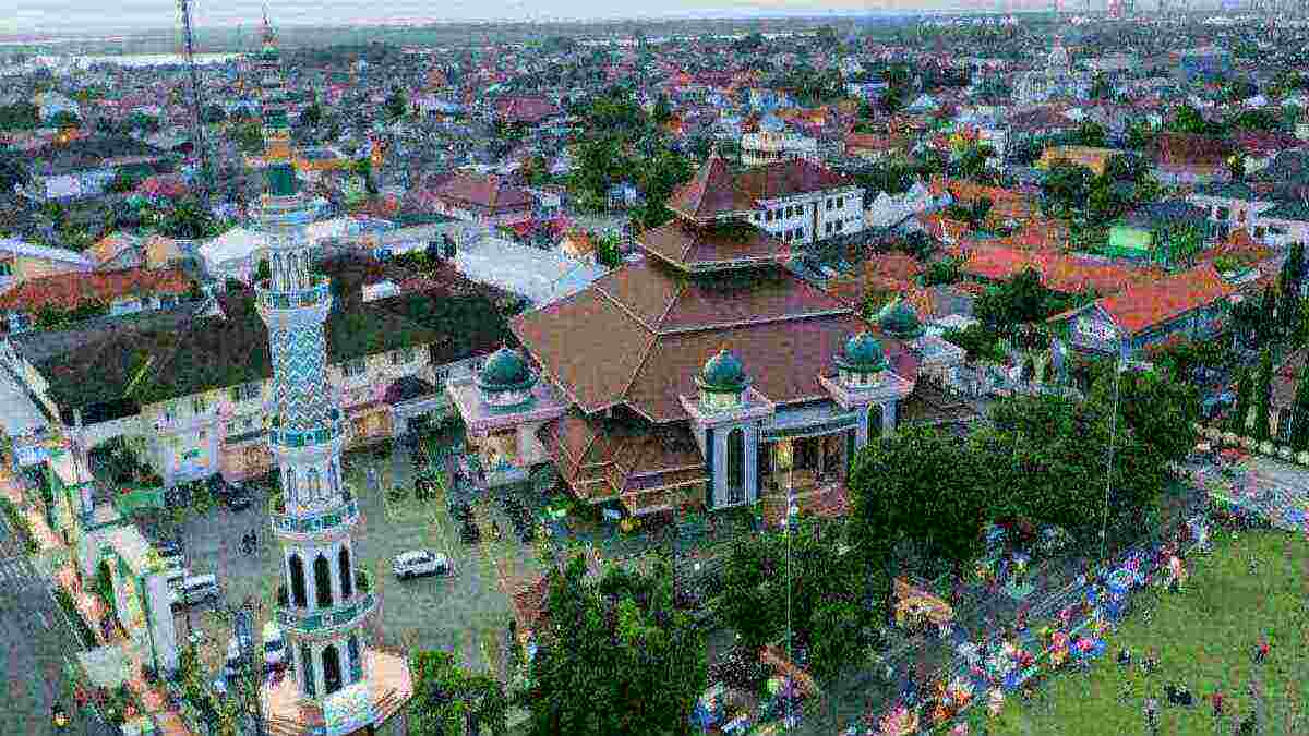 Membangun Masjid yang Menghargai Warisan Cilacap